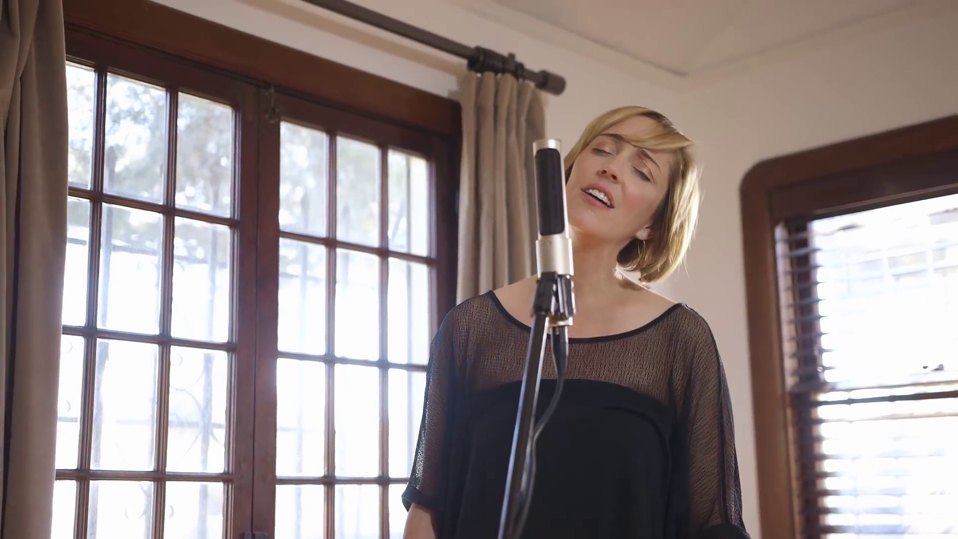 Josh Nelson & Kathleen Grace perform ‘How You Loved Me on Mars’ artist portrait