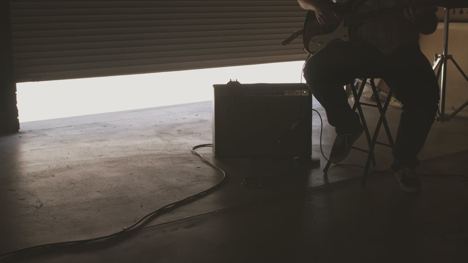 AEA-Session-John-Storie-N22-Guitar