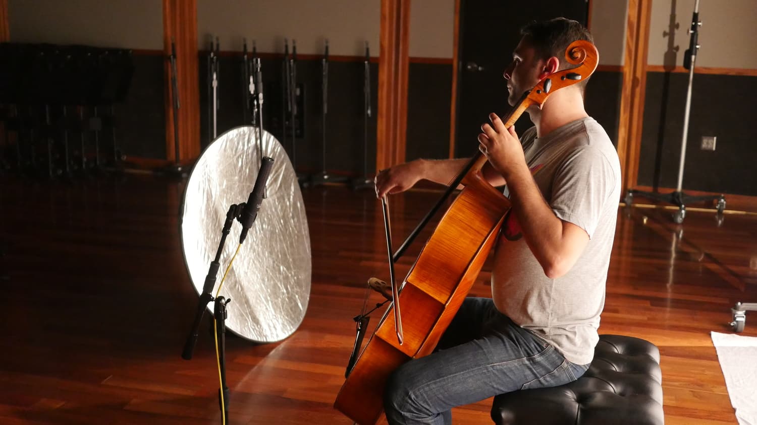 AEA-Sessions-Artyom-Manukyan-Cello-3