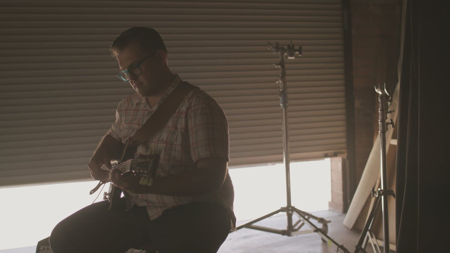 AEA Sessions: John Storie – Early Morning Rain artist portrait