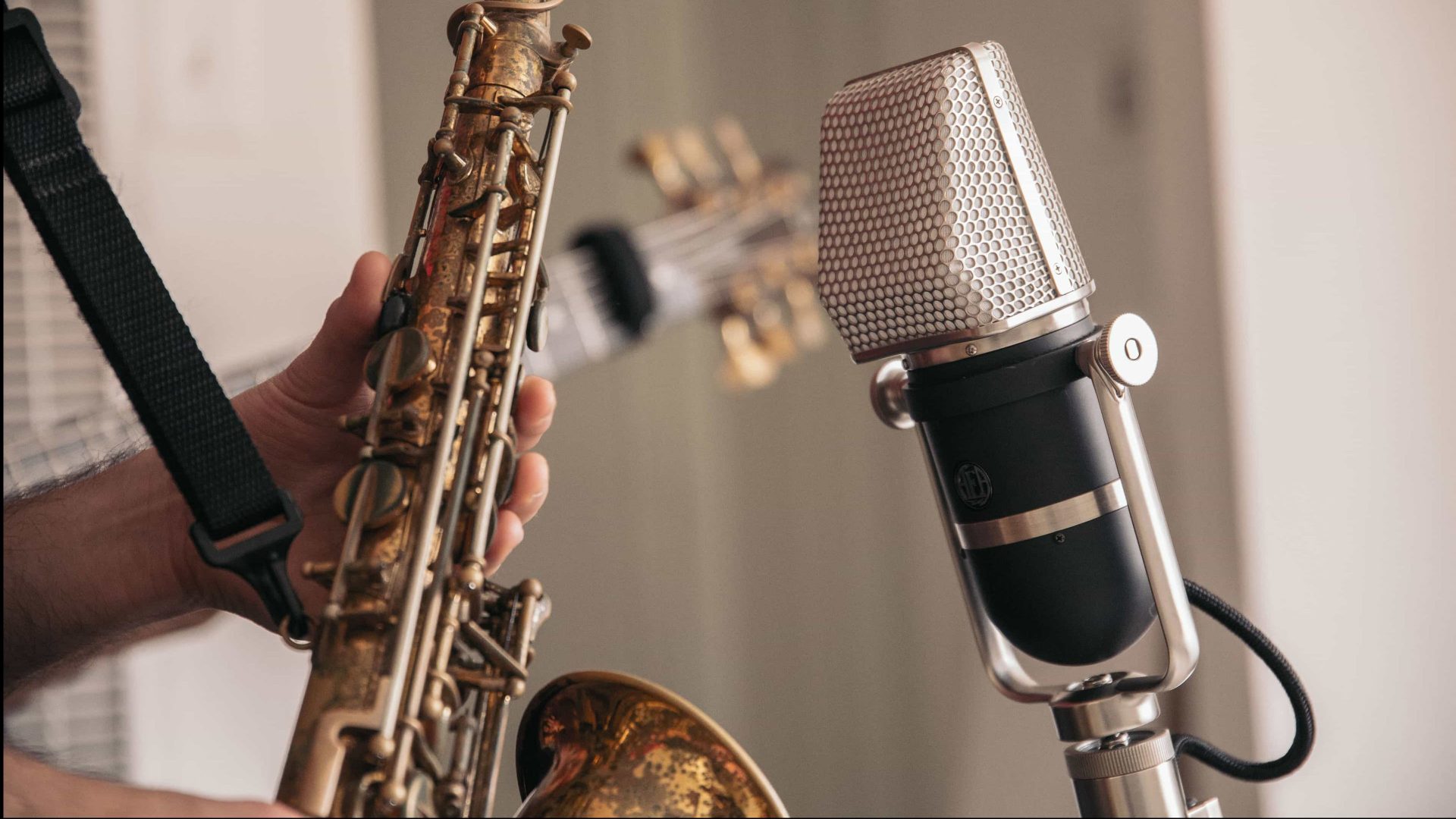 How To Record Woodwinds With the KU4 artist portrait