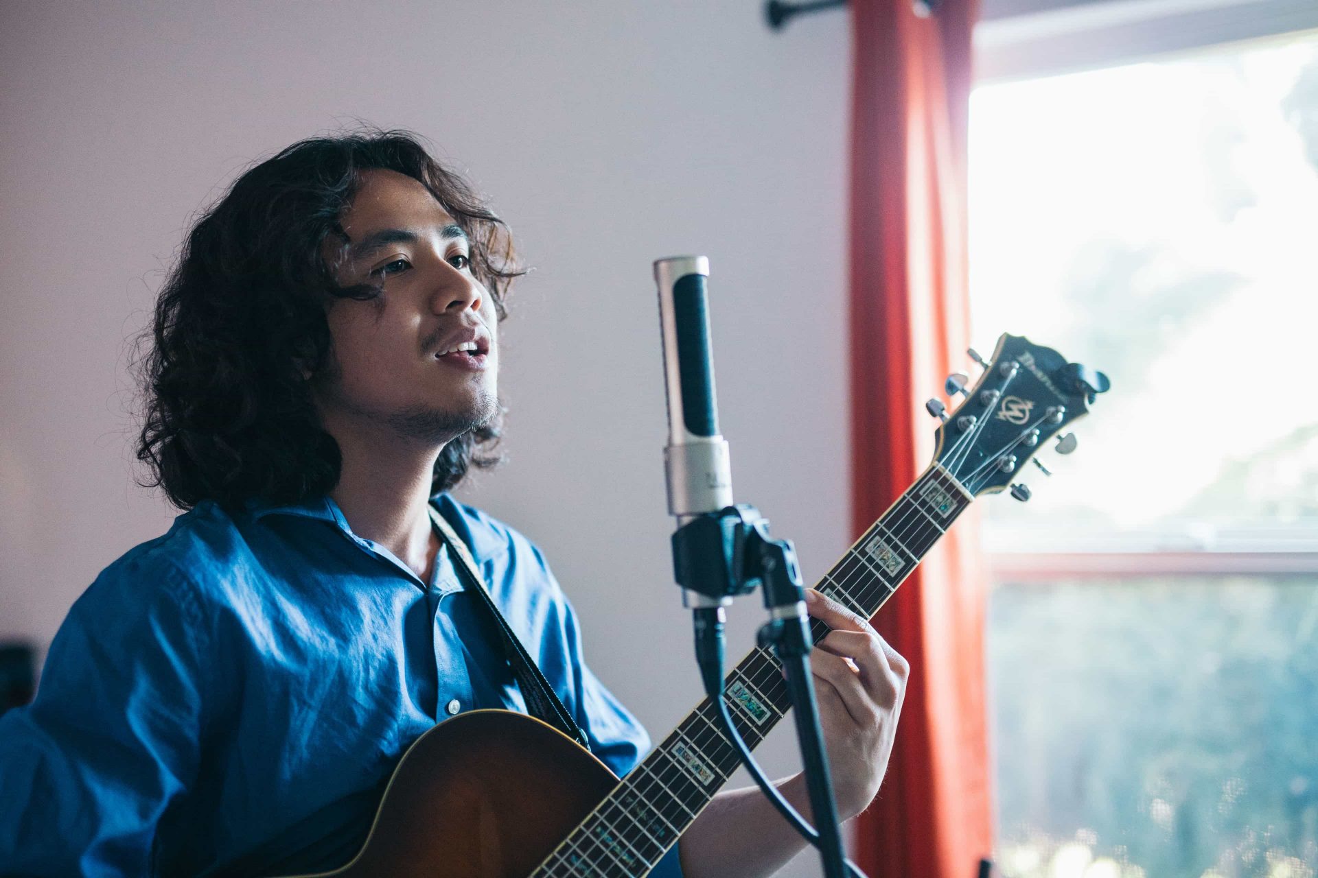 How To Record Vocals With the N22 artist portrait