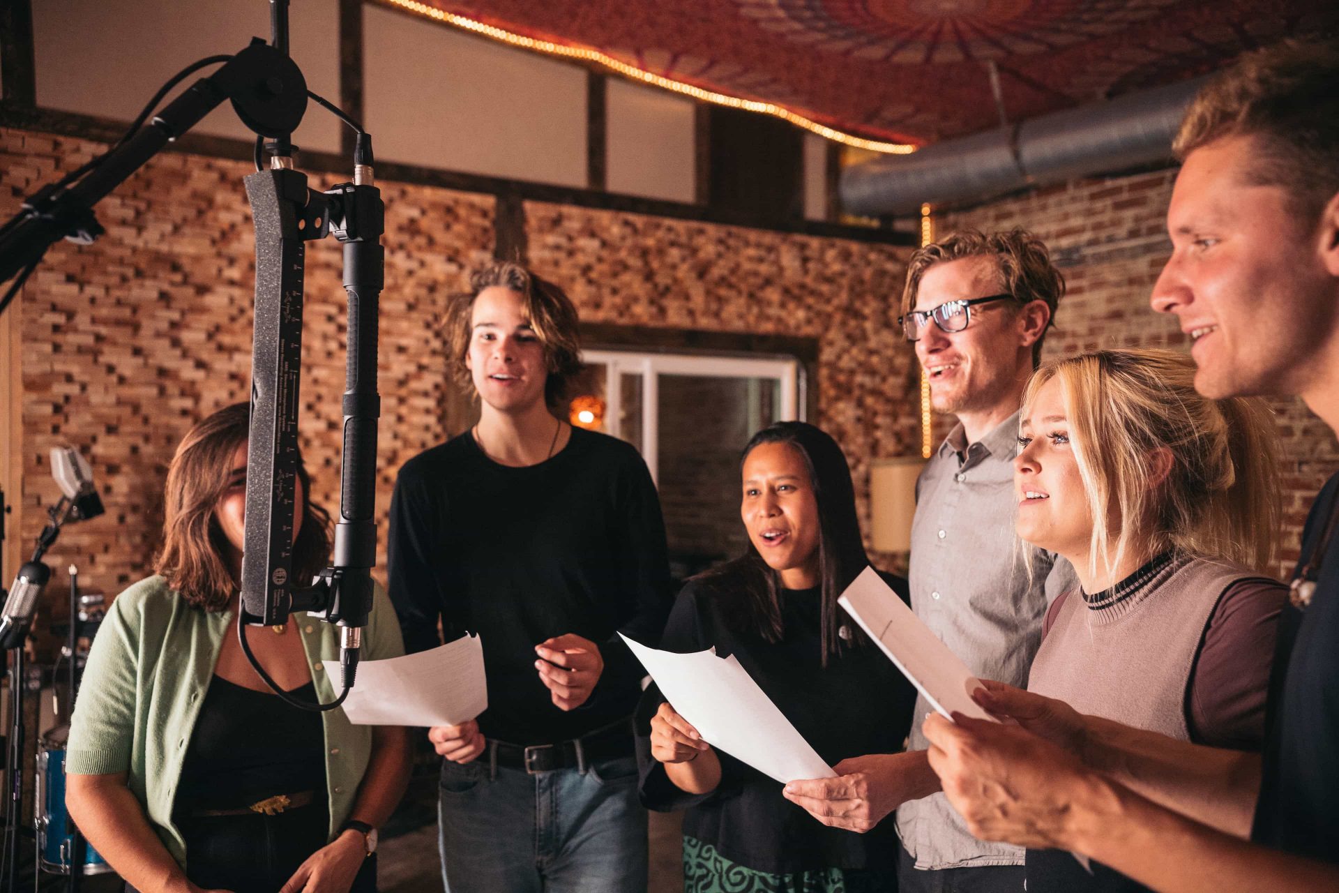 How To Record Group Vocals With the N8 artist portrait
