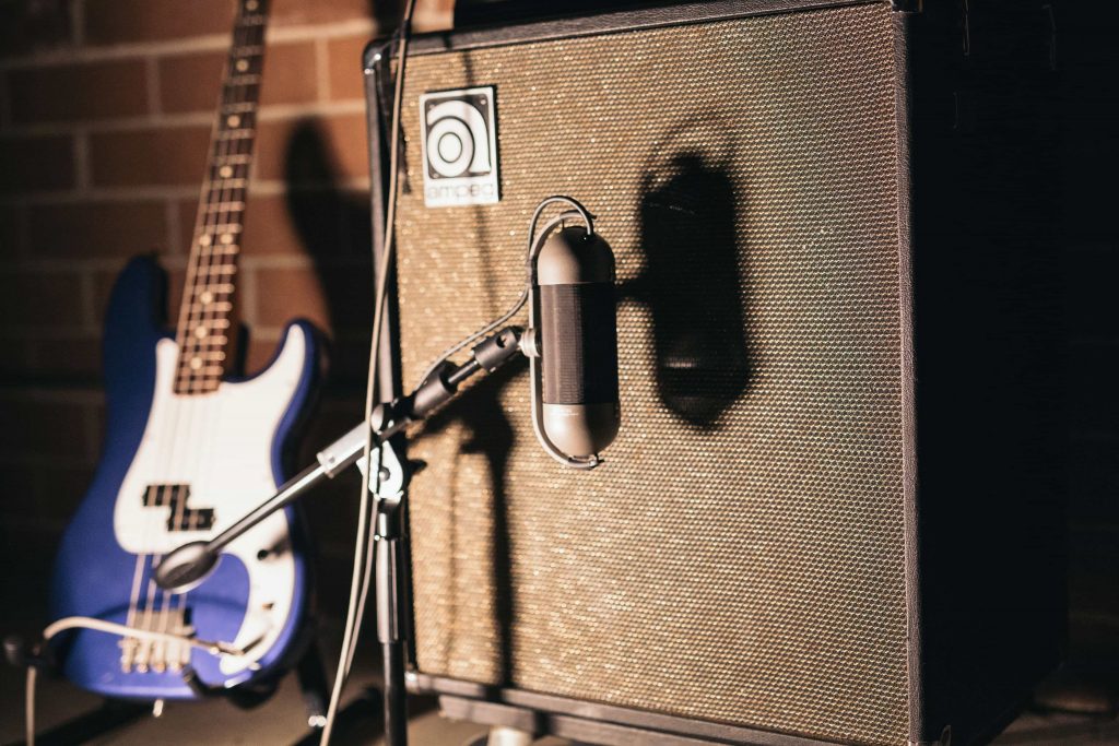 Hero-R92-Electric-Bass-B15