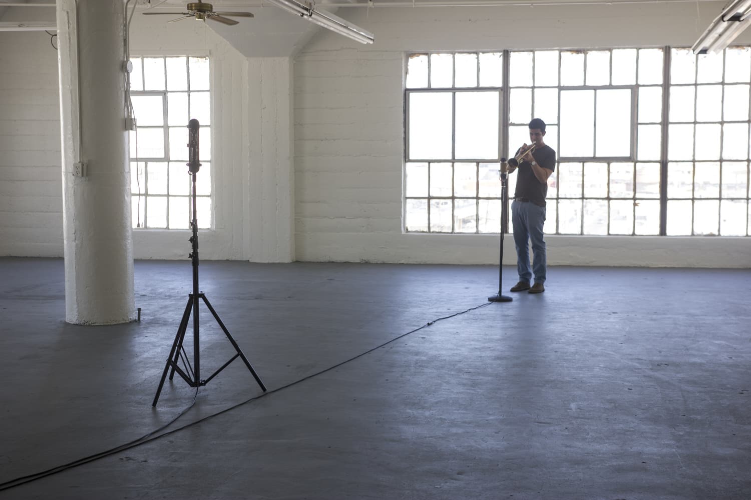 How To Record Full Bands and Natural Reverb With the R88 artist portrait