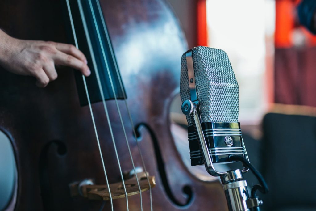 R44-Upright-Bass