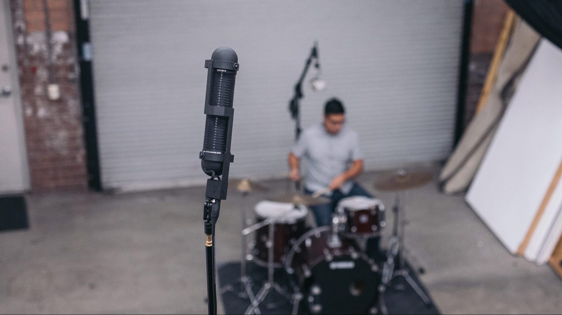Near-Field vs. Far-Field Ribbon Mics: What’s The Difference artist portrait
