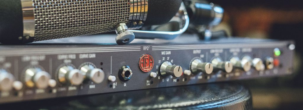 RPQ2-R84-Studio