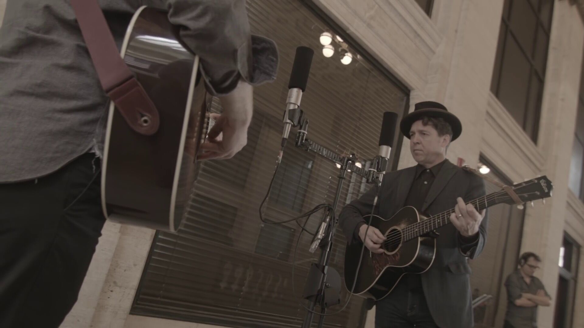 Billy Bragg & Joe Henry perform ‘The L&N Don’t Stop Here Anymore’ artist portrait