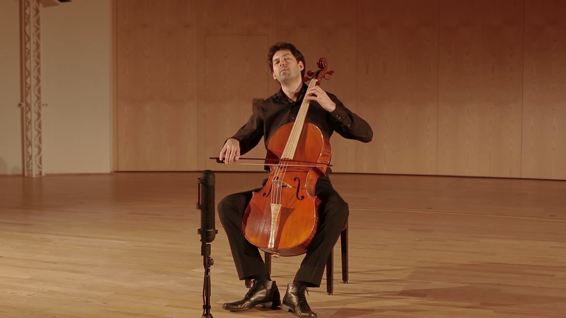 David Stromberg performs Johanne Sebastian Bach’s ‘Suite No. 1 in G’ artist portrait