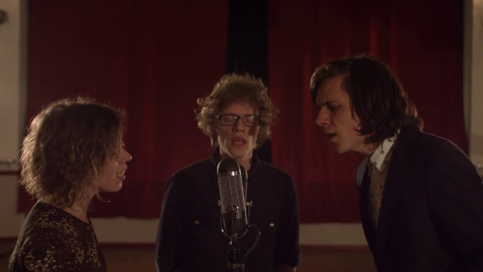 Douglas Firs perform ‘Your Only Friend’ artist portrait