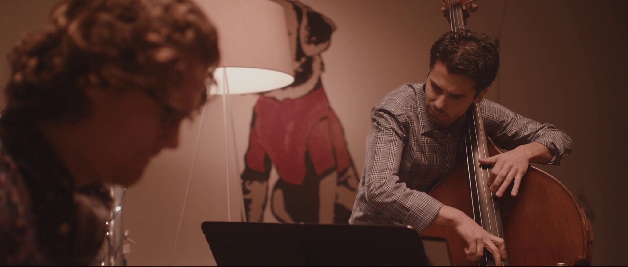 Homenaje performs ‘One Golden Day’ artist portrait