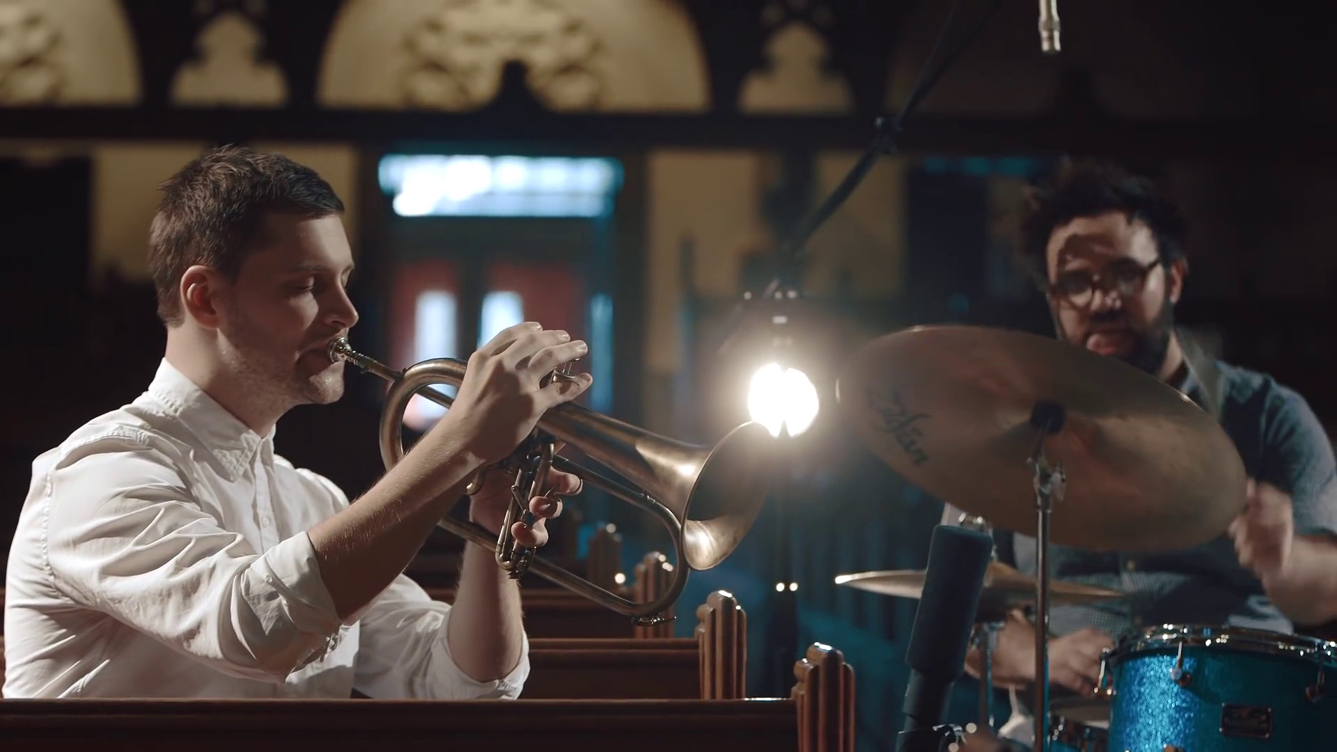 John Raymond & Real Feels perform ‘Amazing Grace’ artist portrait