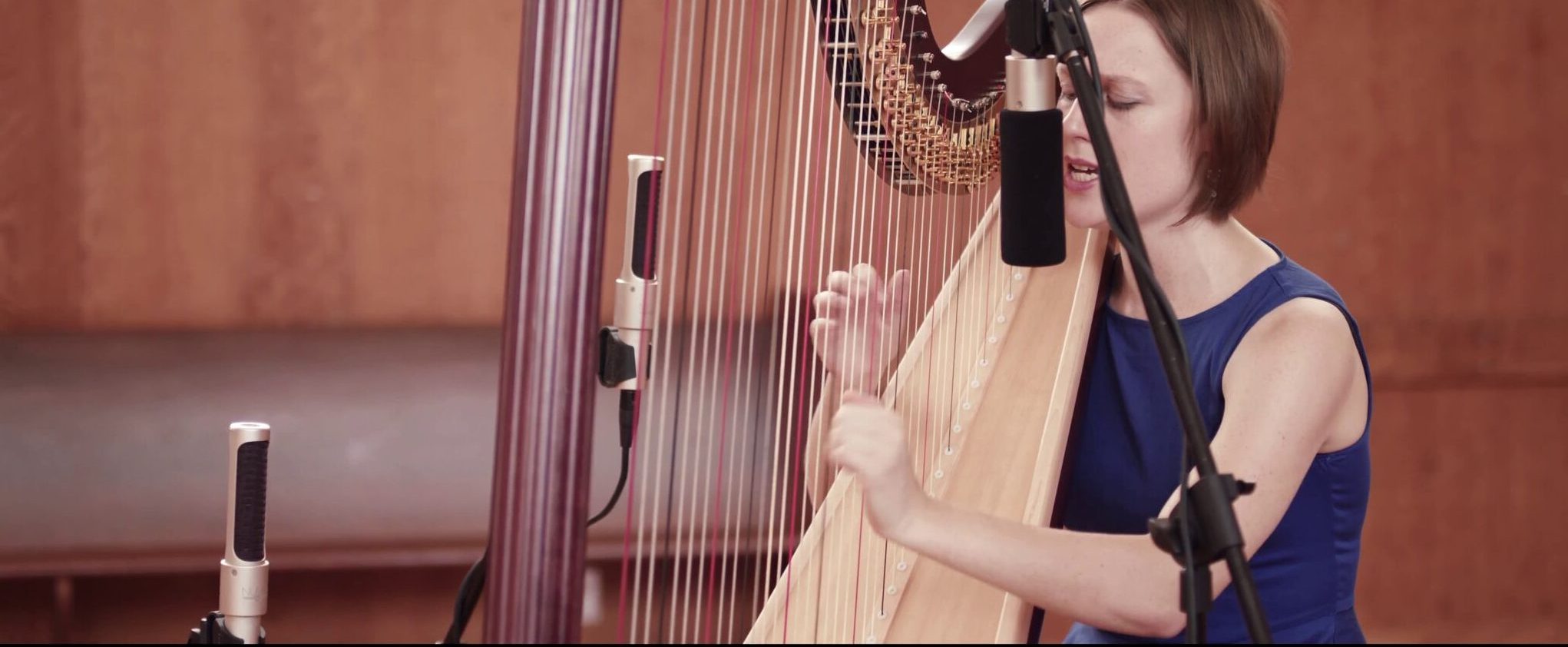 Primary Colors performs ‘Gracias a la Vida’ artist portrait