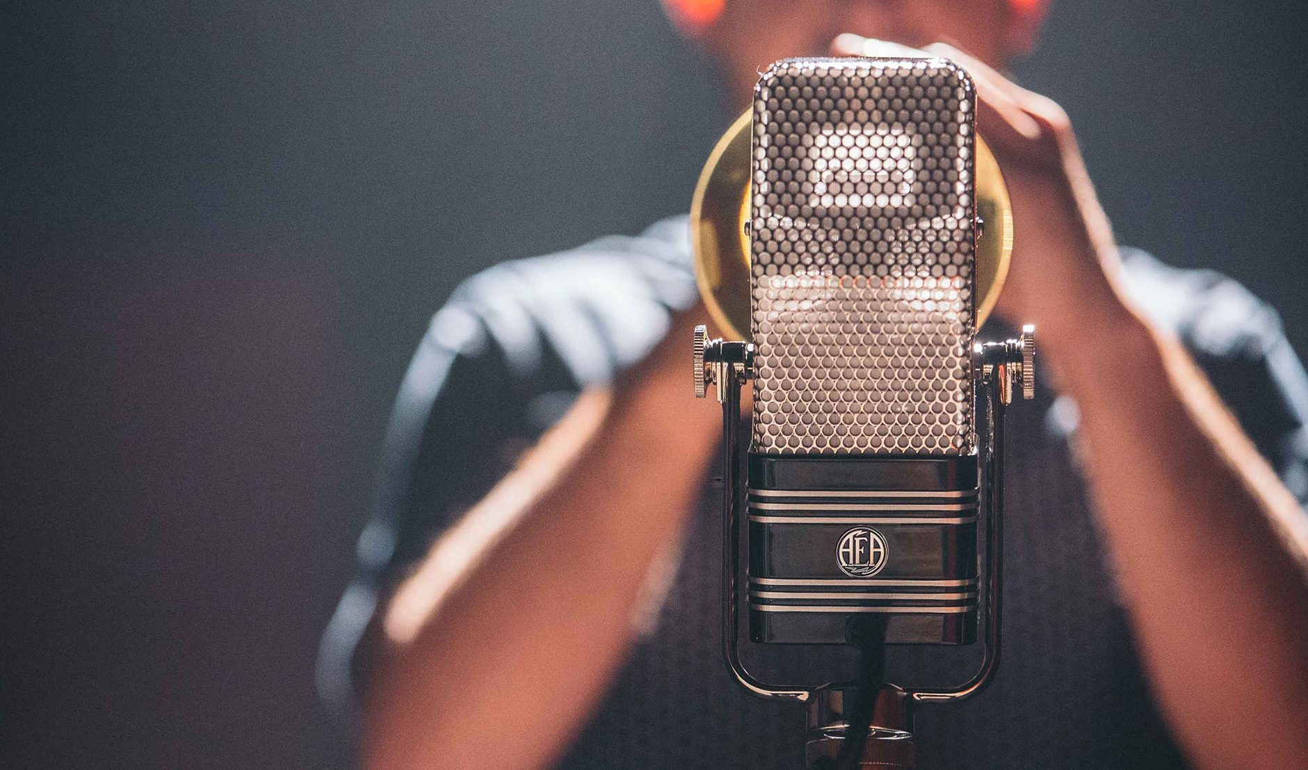 Are Ribbon Mics Dark or is Everything Else Hyped? artist portrait