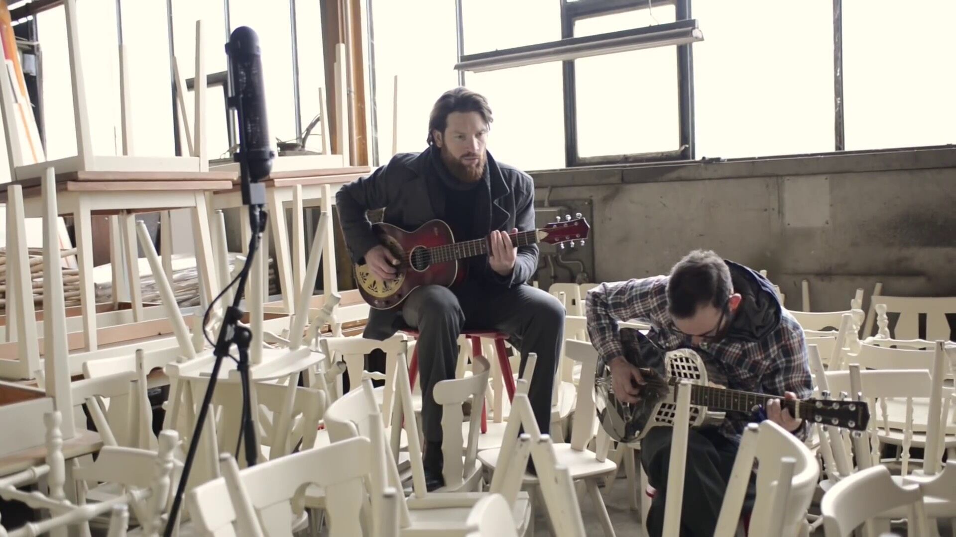 Slip & Slide perform ‘In The Pines’ artist portrait