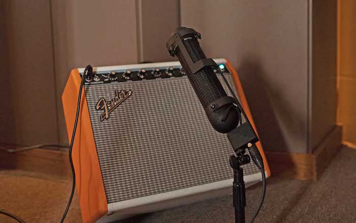 R88-guitar-amp