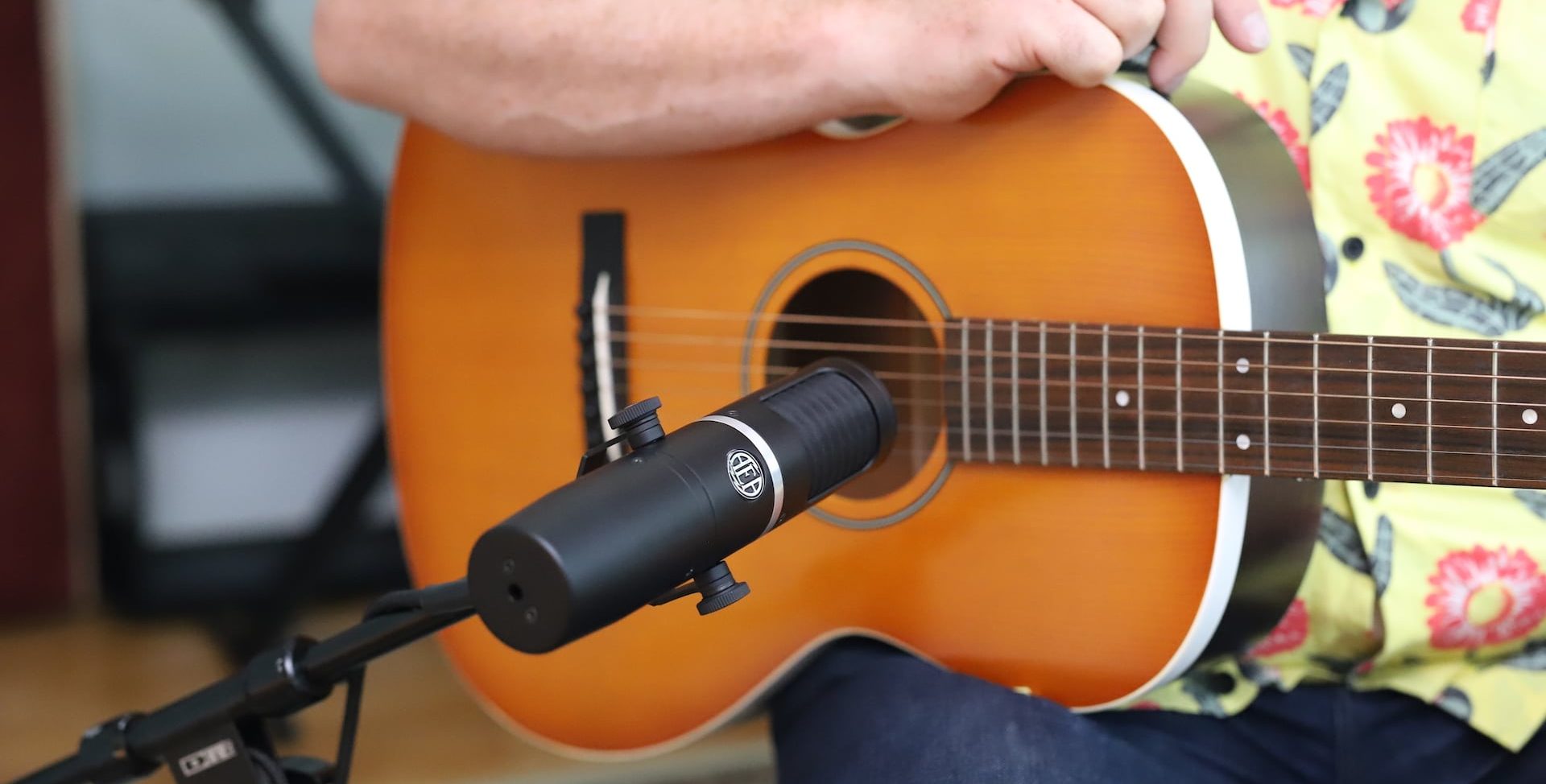 Hero_KU5A_Acoustic_Guitar