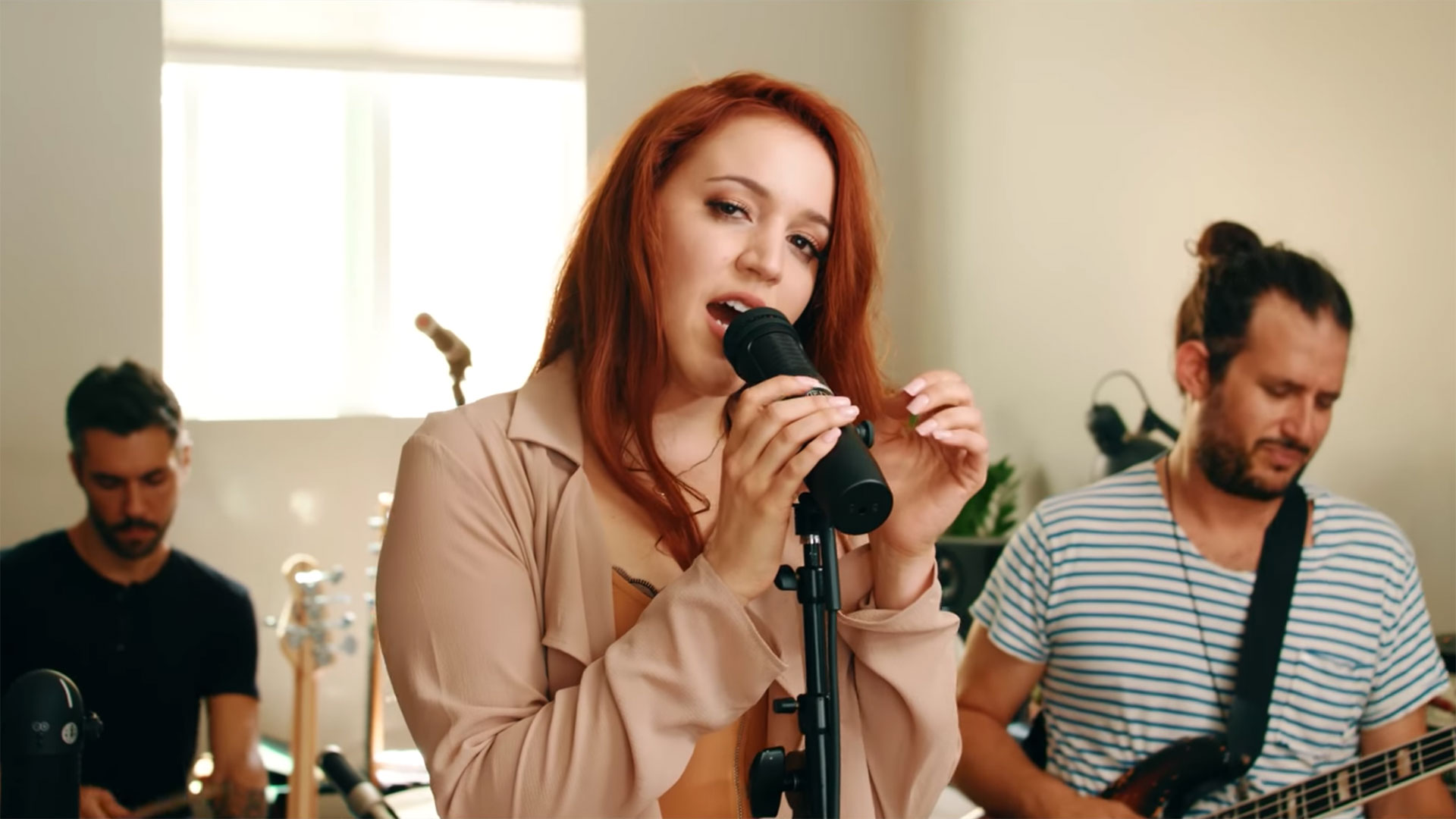 Olivia Kuper Harris Performs “Where Did I Go?” (Jorja Smith) artist portrait