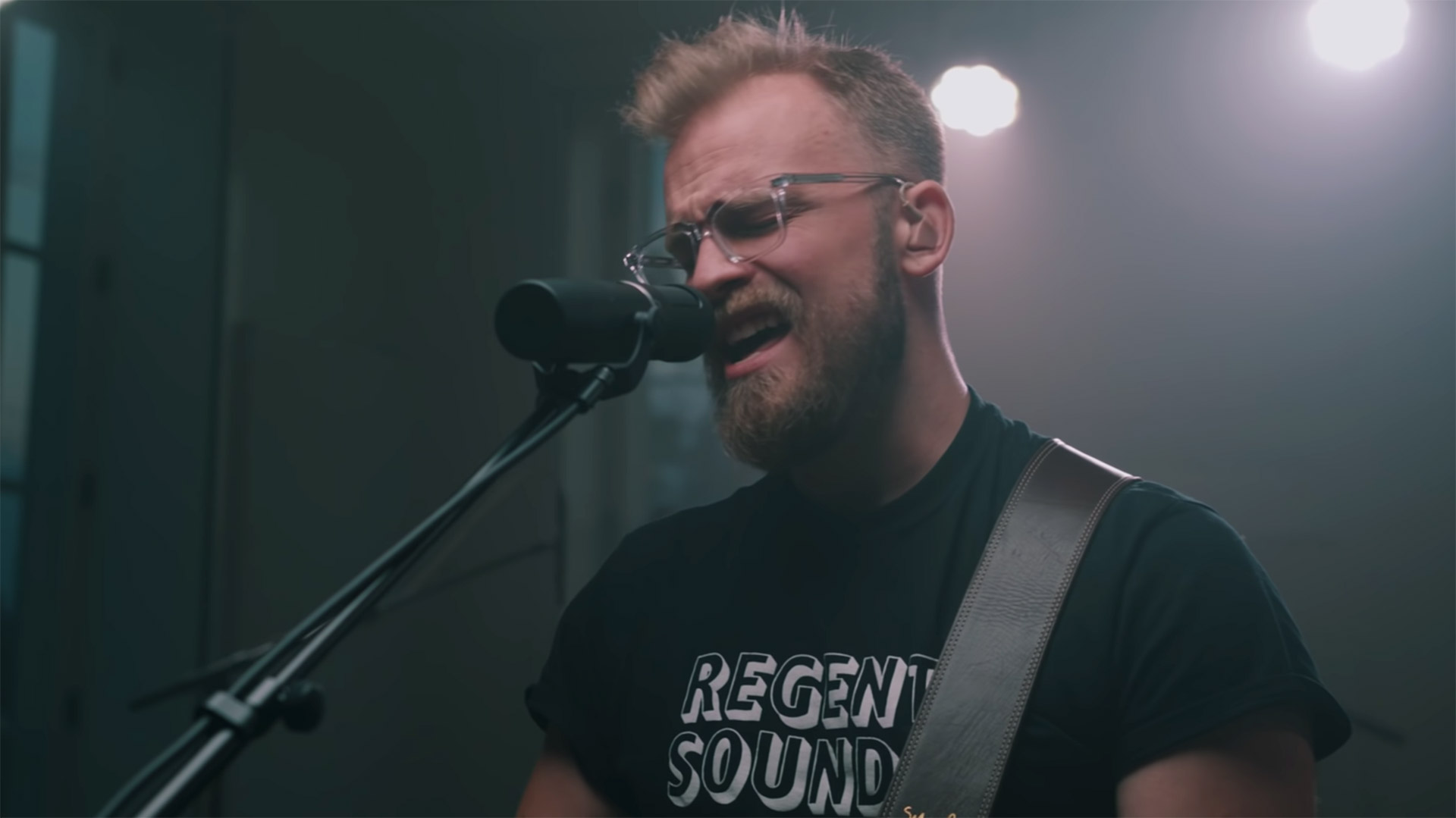 Joey Landreth Performs “I Can’t Win” artist portrait